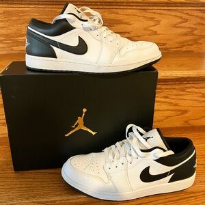 Air Jordan 1 Low White-Black White size 11.5. Worn once.